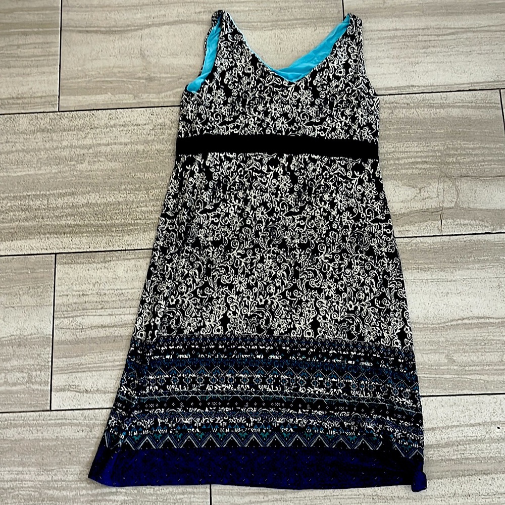 SUPER soft Athleta patterned dress. Size L, lightly worn